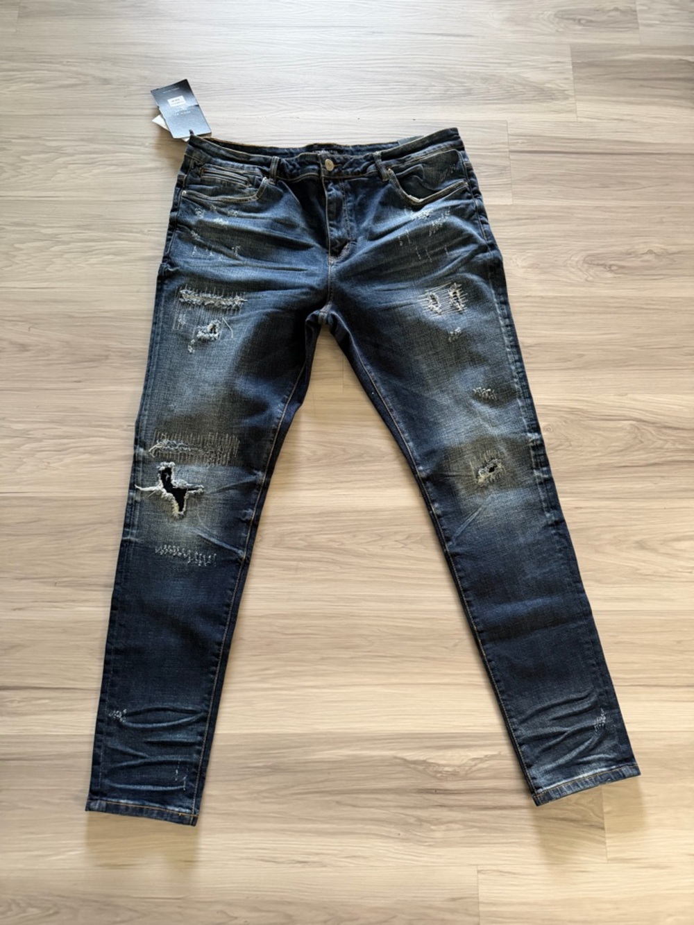 Embellish dark denim jean size 40/34